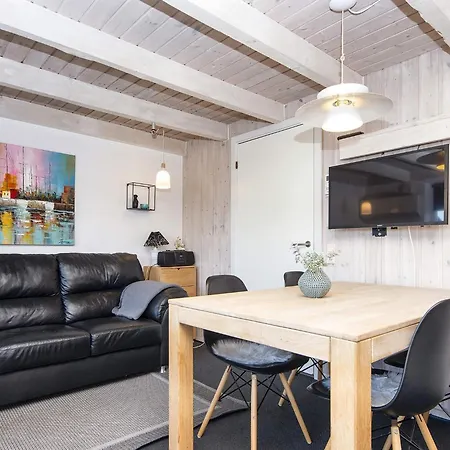 Semesterbostad Lxxiii *